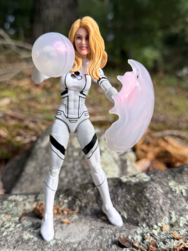 REVIEW Marvel Legends Invisible Woman Future Foundation 2026 Figure