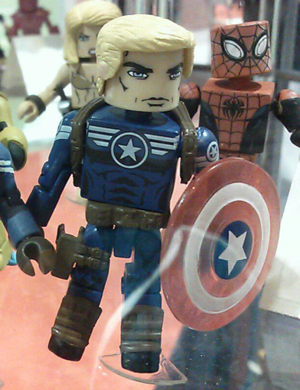 Marvel Minimates Wave 51 Captain America with Hard Light Shield