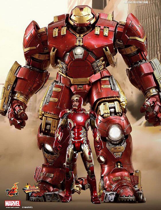 Hot Toys Hulkbuster Iron Man Scale Size Comparison Vs. Regular Hot Toys