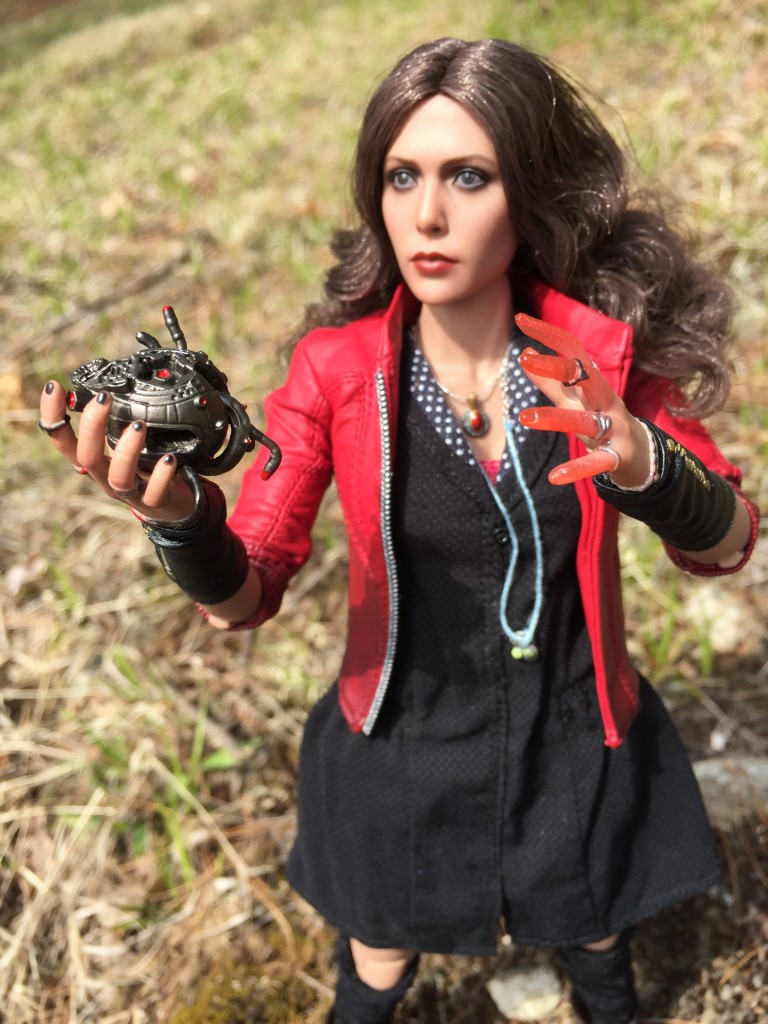 Hot Toys Scarlet Witch Sixth Scale Figure Review & Photos - Marvel Toy News