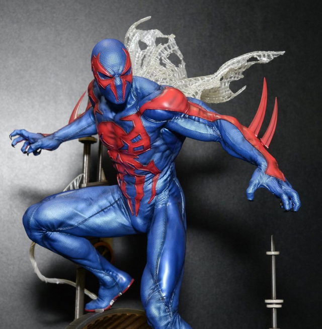 close-up-of-spider-man-2099-prime-1-studios-statue