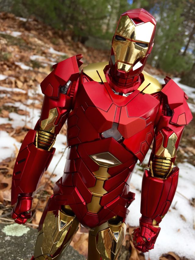 Retro Armor Sneaky Iron Man Hot Toys Review MMS 396