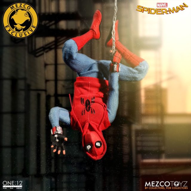 Homemade Suit Spider-Man Mezco ONE12 Collective Figure Hanging Upside Down
